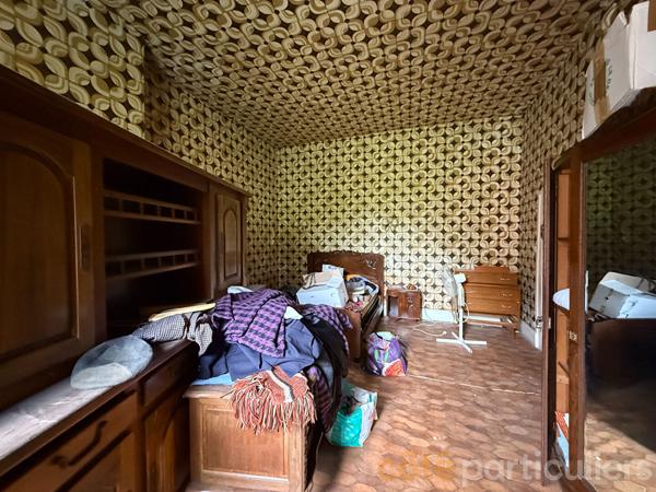 Vente
                Maison90,53 m² - 5 Pièces -
                    SAINT AMAND MONTROND (18200)