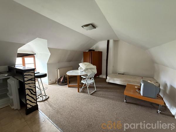 Vente
                Maison90,53 m² - 5 Pièces -
                    SAINT AMAND MONTROND (18200)