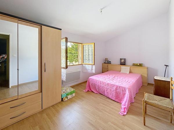 PROCHE DE MARGAUX CANTENAC