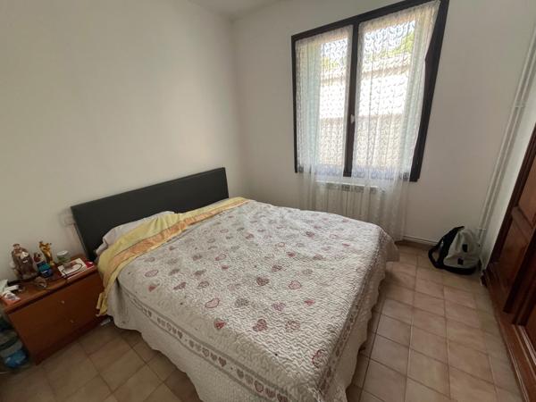 Maison spacieuse avec T2 indépendant et 2 garages