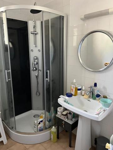 Maison spacieuse avec T2 indépendant et 2 garages