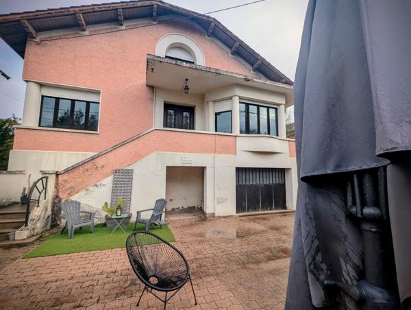 Champagne-au-Mont-d'Or (69410) À vendre Champagne-Au-Mont-D'Or , maison familiale 180 M2 P6 sur ss-sol de 120 M2 aménageable sur 355M2