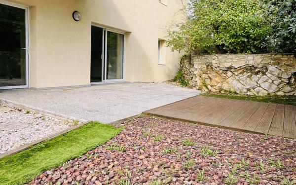 Appartement à vendre    3 pièces • 86 m2 Nîmes