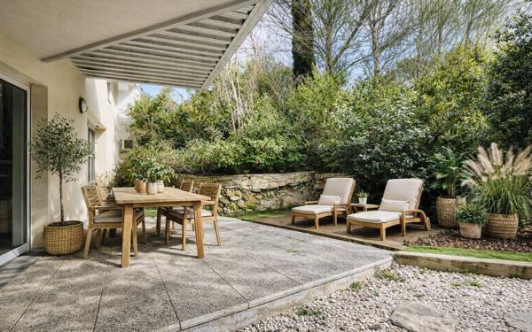 Appartement à vendre    3 pièces • 86 m2 Nîmes