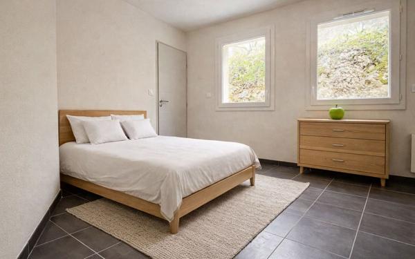 Appartement à vendre    3 pièces • 86 m2 Nîmes