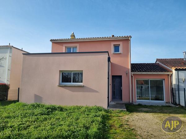 Vente maison La Chevroliere : 339 999 € - AJP Immobilier Saint-Philbert-de-Grand-Lieu