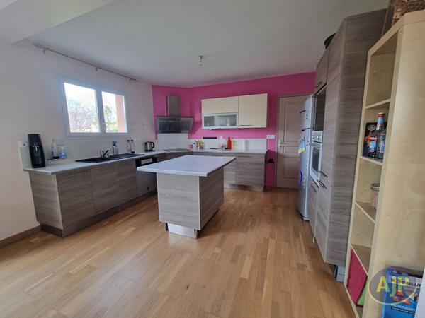 Vente maison La Chevroliere : 339 999 € - AJP Immobilier Saint-Philbert-de-Grand-Lieu