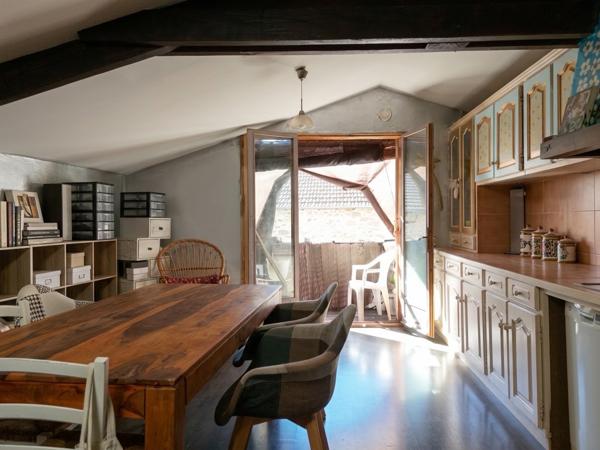 Maison
         5 pièces
        - 172 m² Exclusivité 180 000 € *