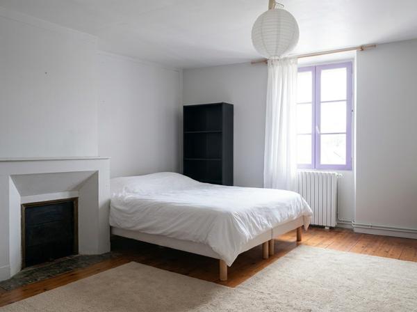 Maison
         5 pièces
        - 172 m² Exclusivité 180 000 € *