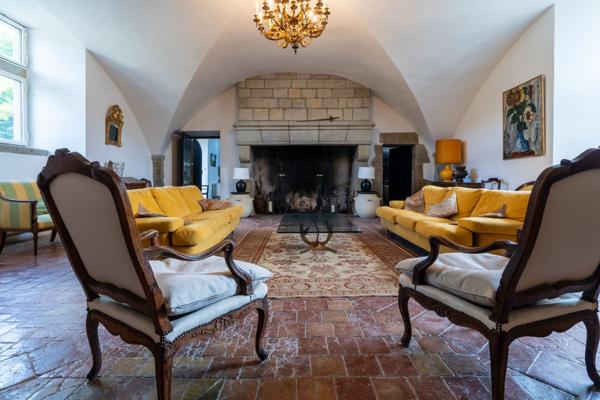 Vente Château Carcassonne 31 Pièces 1200 m²
