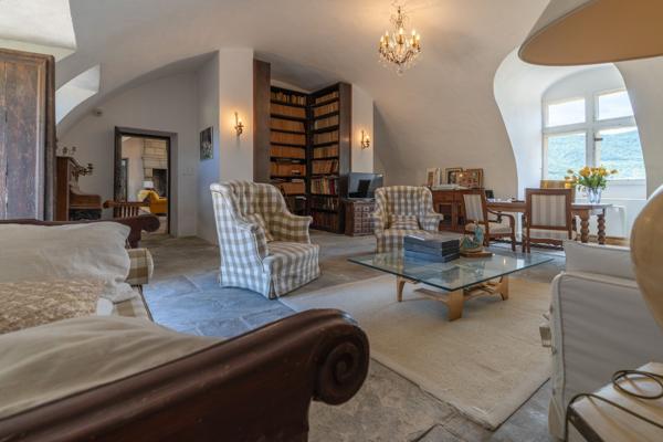 Vente Château Carcassonne 31 Pièces 1200 m²