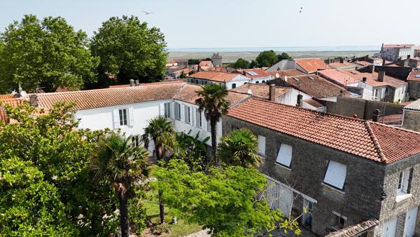 Vente Maison de luxe Le Château-d'Oléron 18 Pièces 402 m²