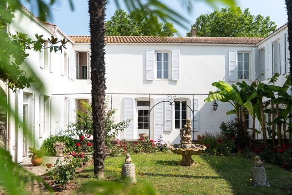 Vente Maison de luxe Le Château-d'Oléron 18 Pièces 402 m²
