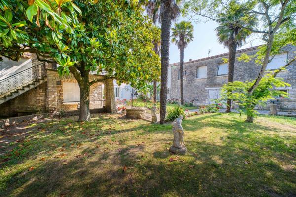 Vente Maison de luxe Le Château-d'Oléron 18 Pièces 402 m²