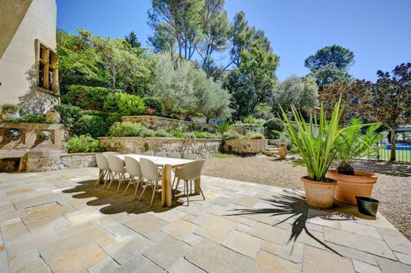 Vente Maison de luxe Aix-en-Provence 20 Pièces 650 m²
