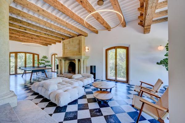 Vente Maison de luxe Aix-en-Provence 20 Pièces 650 m²
