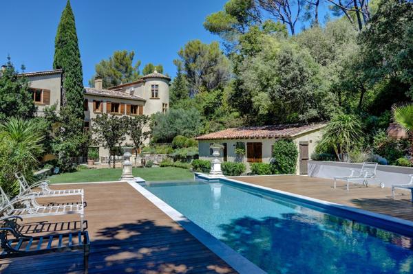 Vente Maison de luxe Aix-en-Provence 20 Pièces 650 m²