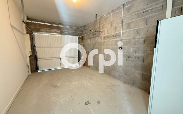 Maison à louer    3 pièces •  Mauzé-sur-le-Mignon