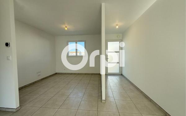 Maison à louer    3 pièces •  Mauzé-sur-le-Mignon