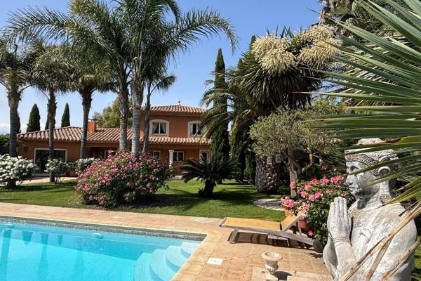 Vente Propriété de luxe Perpignan 8 Pièces 303 m²
