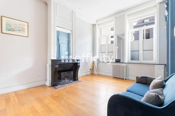 Maison
         11 pièces
        - 290 m² Exclusivité 520 000 € *