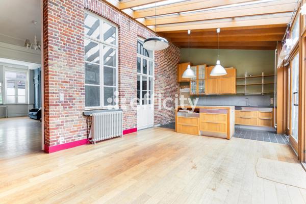 Maison
         11 pièces
        - 290 m² Exclusivité 520 000 € *