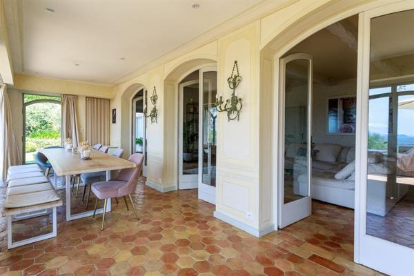 Vente Villa de luxe Montauroux 8 Pièces 310 m²