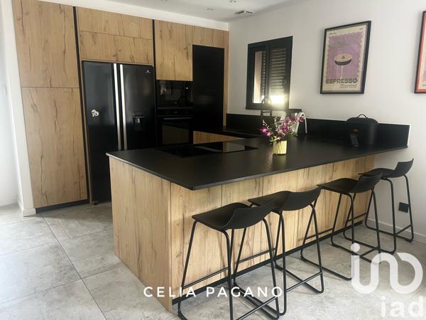 Maison à vendre 4 pièces 120 m² Saint-Cyr-sur-Mer