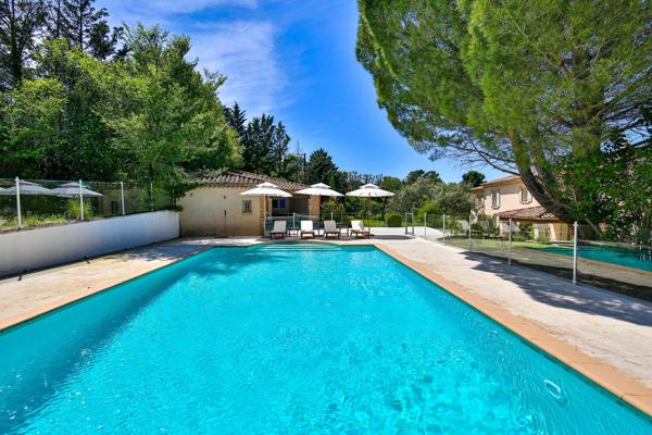 Vente Maison de luxe Apt 10 Pièces 322 m²