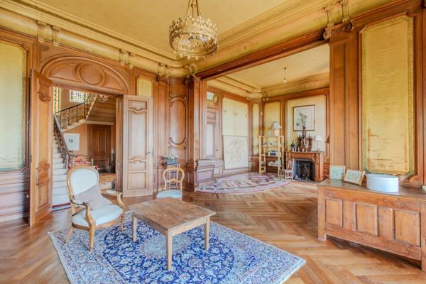 Vente Château Reyrieux 22 Pièces 680 m²