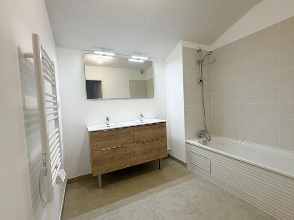 Appartement 4 pièces - 127 m² Exclusivité efficity