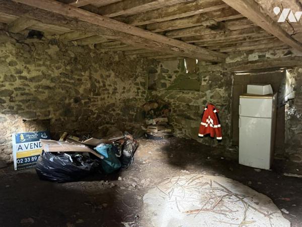 Achat Terrain agricole A Vendre avec dépendance 