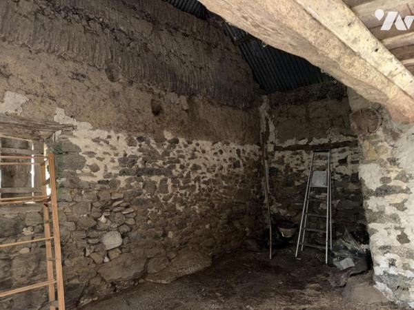 Achat Terrain agricole A Vendre avec dépendance 
