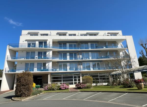 Appartement
                                                                                                                                                                                                                                                                                                                        2 pièce(s)                                                                                                                                                                                                          1 chambre(s)                                                                                                                                                                                                          47.83  m²
