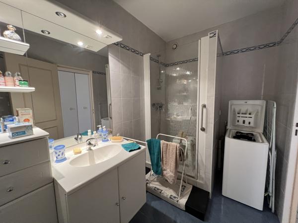 Appartement
                                                                                                                                                                                                                                                                                                                        3 pièce(s)                                                                                                                                                                                                          2 chambre(s)                                                                                                                                                                                                          75  m²