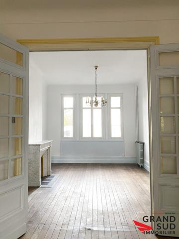 5 PIÈCES 200 M² BOULEVARD MAGNIFIQUE MAISON PLEINE DE CHARME