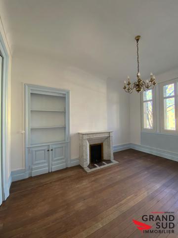 5 PIÈCES 200 M² BOULEVARD MAGNIFIQUE MAISON PLEINE DE CHARME