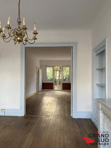 5 PIÈCES 200 M² BOULEVARD MAGNIFIQUE MAISON PLEINE DE CHARME