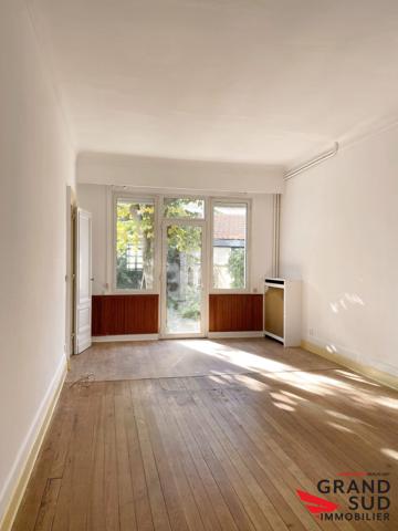 5 PIÈCES 200 M² BOULEVARD MAGNIFIQUE MAISON PLEINE DE CHARME