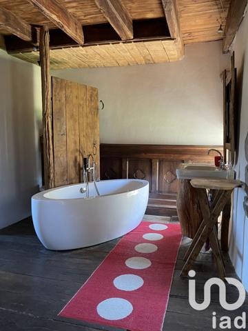 Ferme 6 pièces de 145 m² à Compreignac (87140)