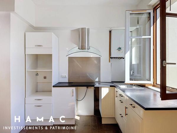 Appartement T3 70m2 dernier étage Rue Sully