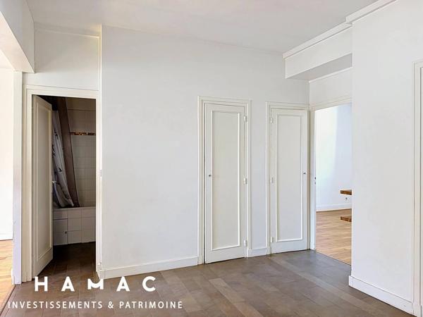 Appartement T3 70m2 dernier étage Rue Sully