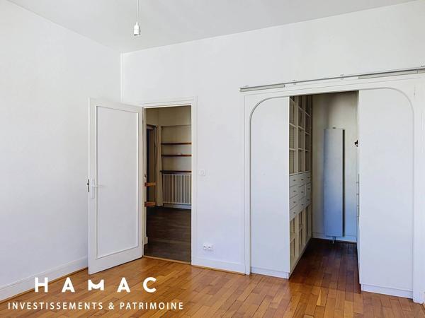 Appartement T3 70m2 dernier étage Rue Sully