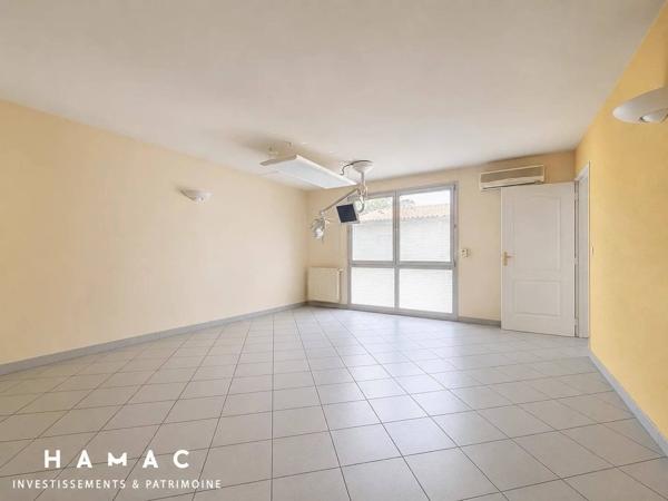 SAINTE-FOY-LÈS-LYON — PLEIN BOURG — APPARTEMENT 91 M² AVEC TERRASSE — À RÉNOVER