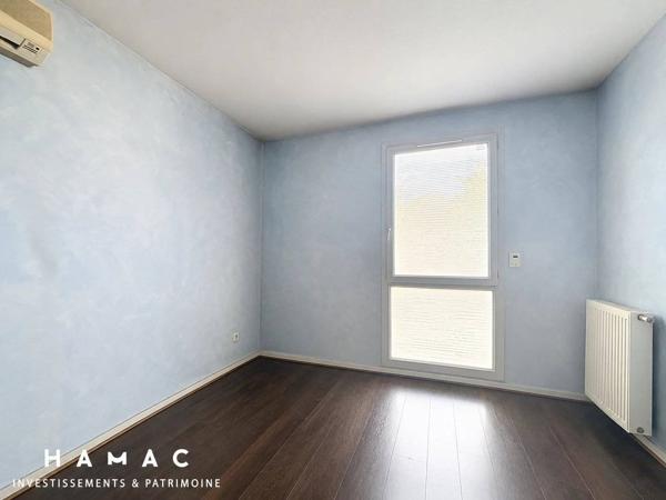 SAINTE-FOY-LÈS-LYON — PLEIN BOURG — APPARTEMENT 91 M² AVEC TERRASSE — À RÉNOVER