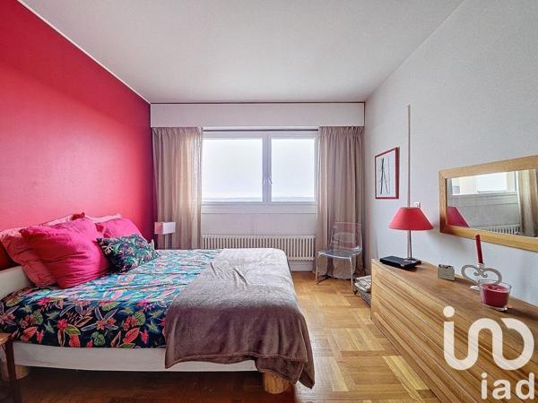 Appartement 4 pièces de 88 m² à Garches (92380)