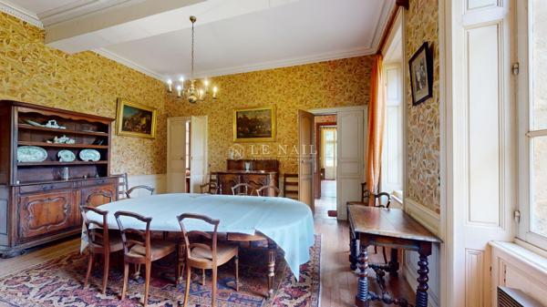 Joli Château du XVIIIème à proximité de Moulins sur Allier