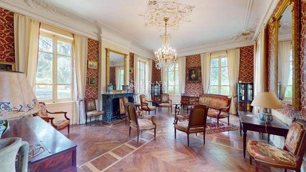 Joli Château du XVIIIème à proximité de Moulins sur Allier