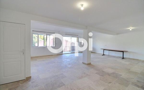 Appartement à vendre    3 pièces • 100 m2 Marseille 15