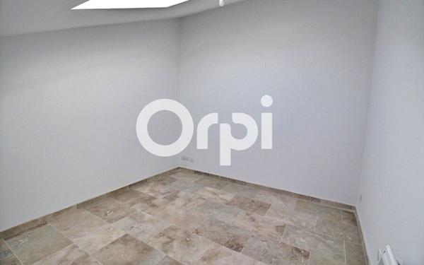 Appartement à vendre    3 pièces • 100 m2 Marseille 15